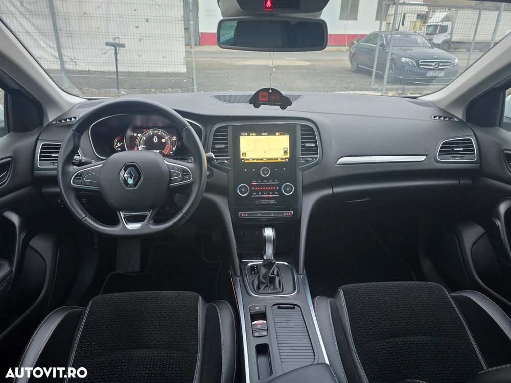 Renault Megane TCe 140 GPF EDC INTENS - 13