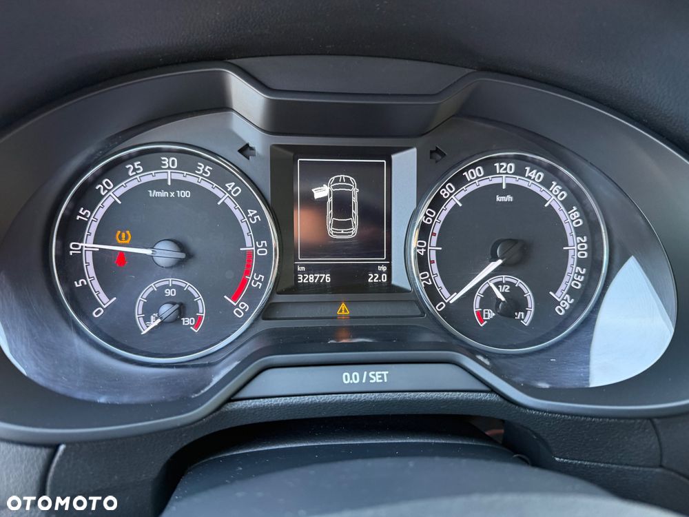 Skoda Superb 2.0 TDI SCR Ambition - 7