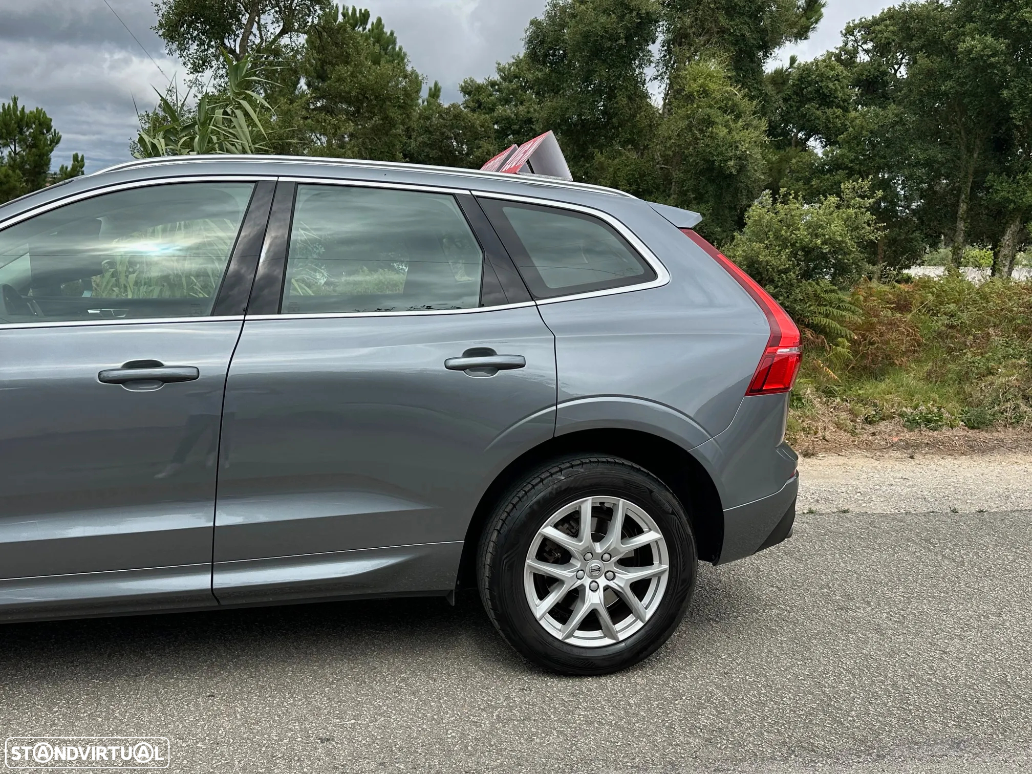 Volvo XC 60 2.0 T8 PHEV Momentum AWD - 3