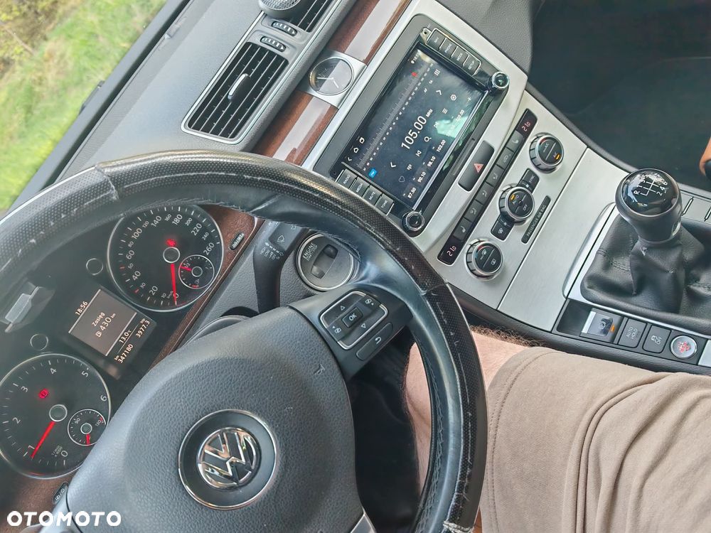 Volkswagen Passat 2.0 TDI Highline - 2