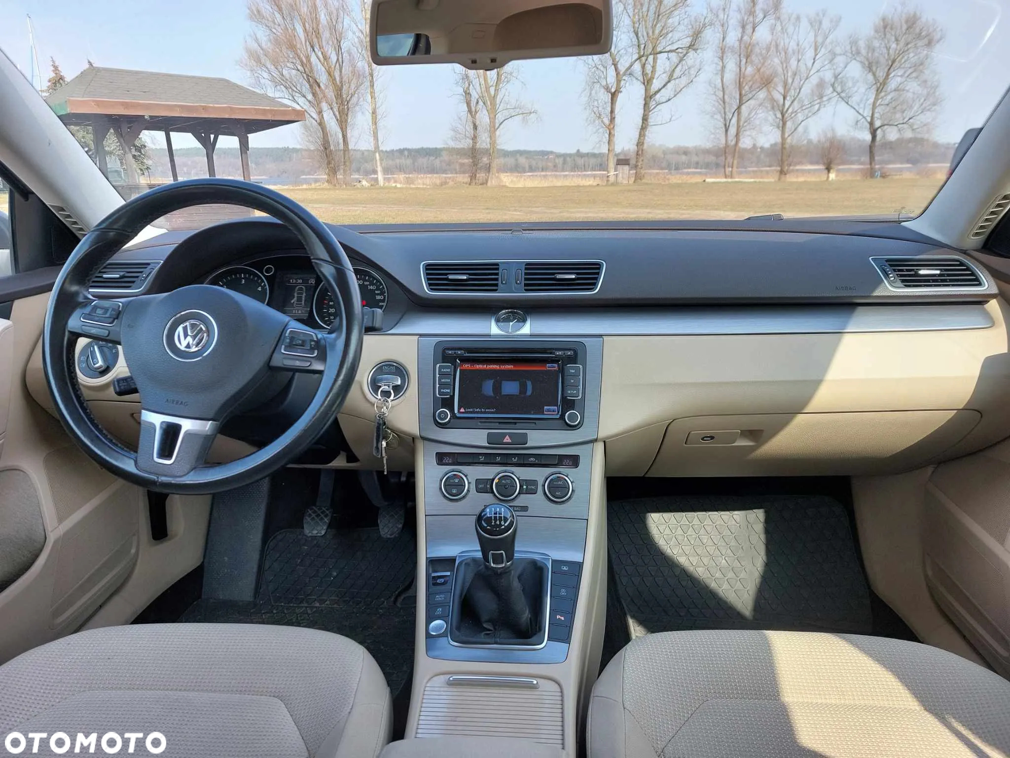 Volkswagen Passat 2.0 TDI Comfortline - 11