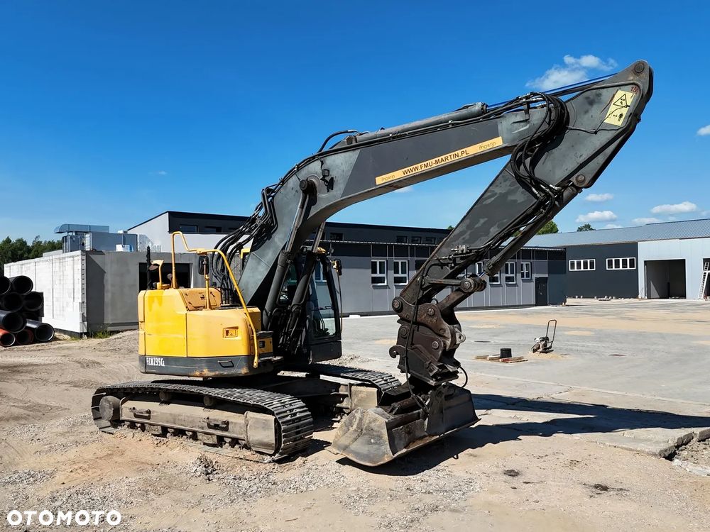 Volvo ECR235 - 19