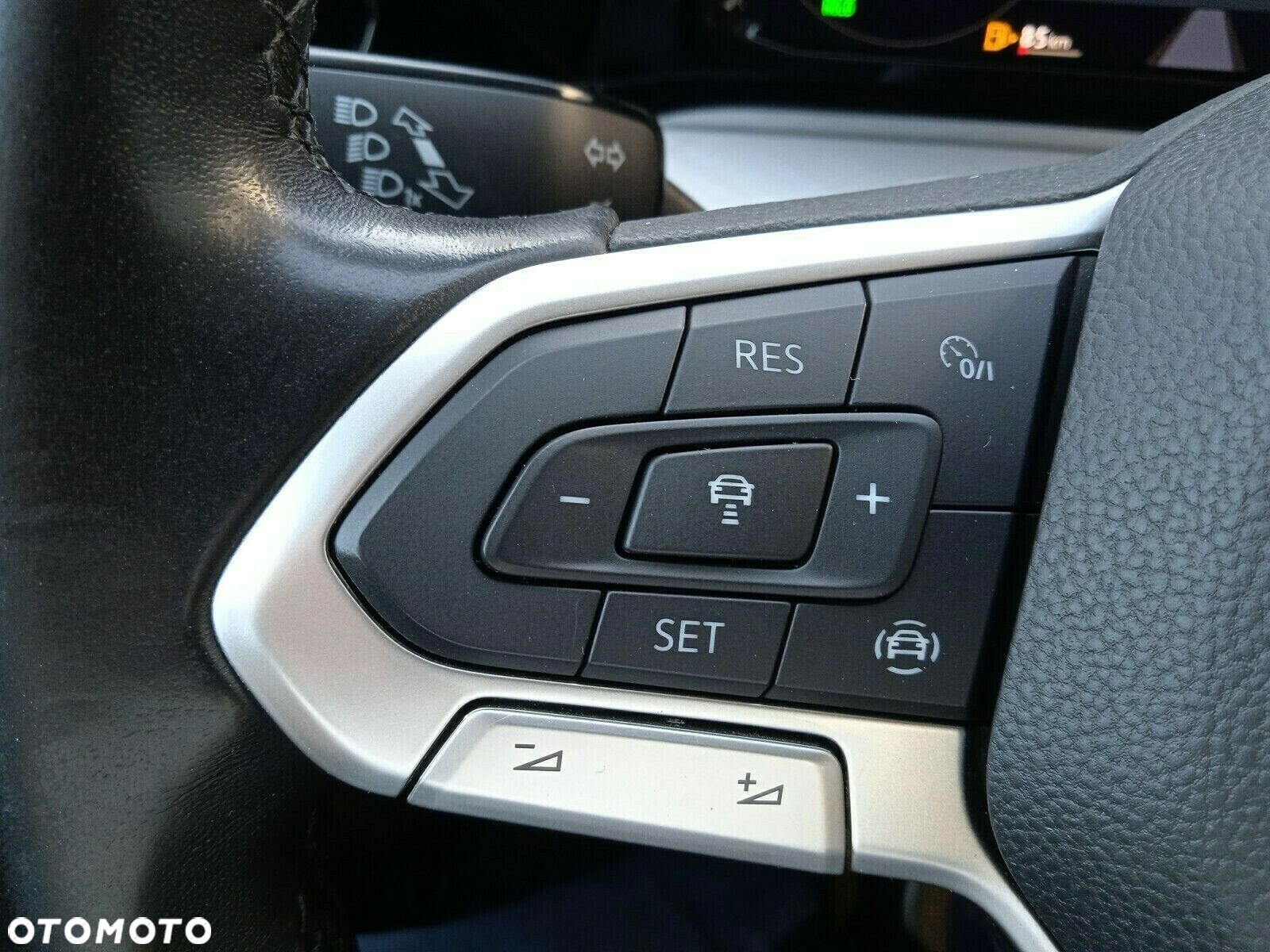 Volkswagen Golf VIII 1.5 TSI EVO Life - 16
