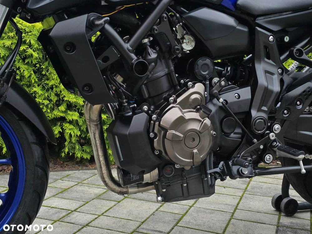Yamaha MT - 27