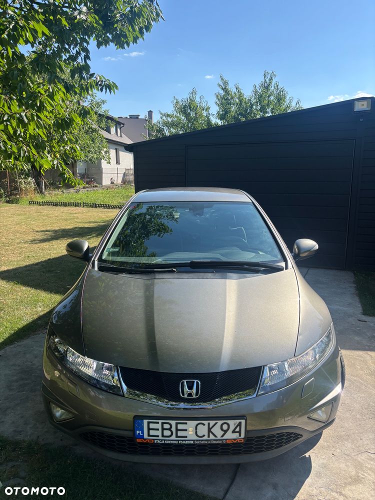 Honda Civic 1.8 Executive - 1