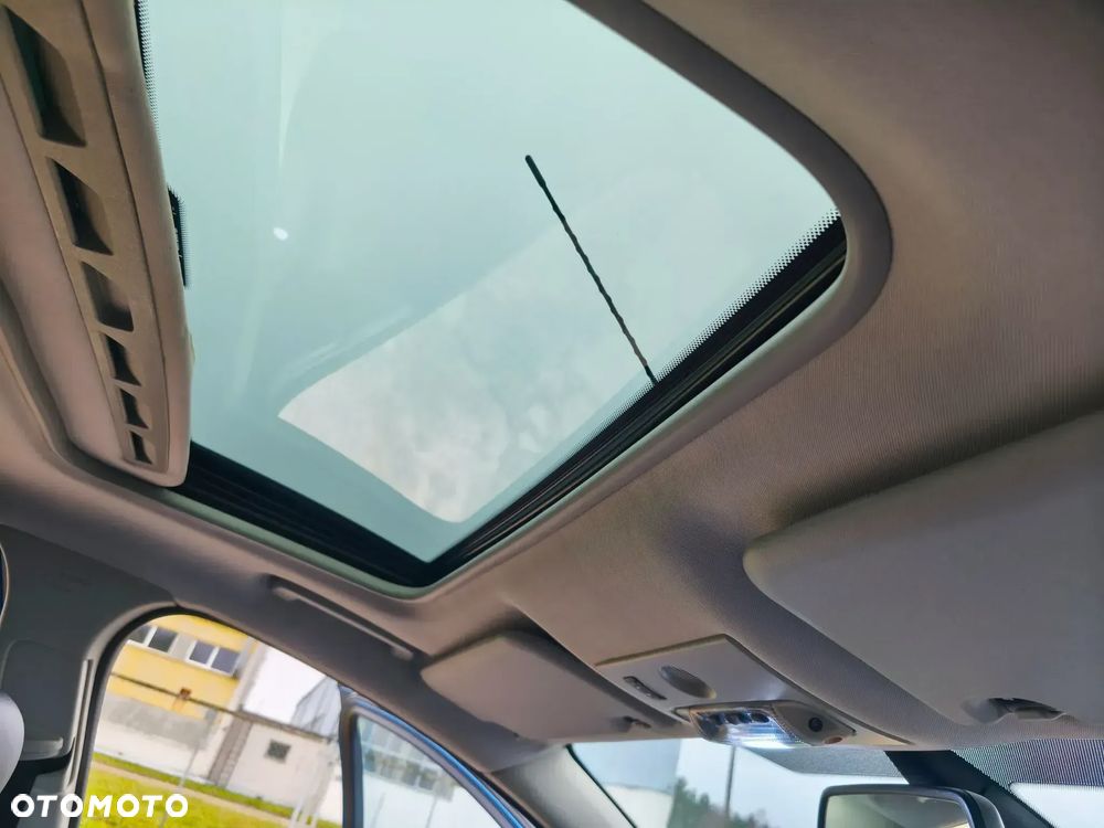 Ford Mondeo 2.0 TDCi Titanium - 35