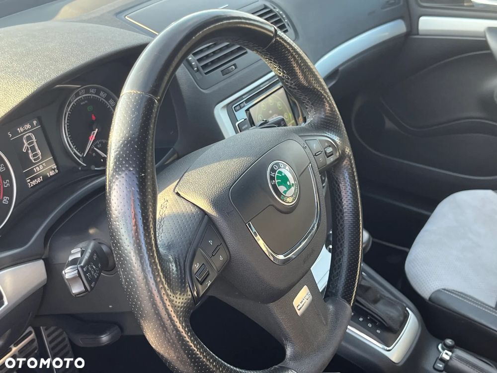 Skoda Octavia 2.0 TDI DPF RS DSG - 15