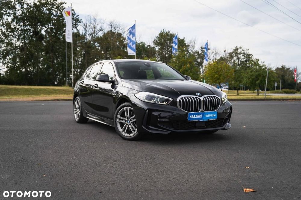 BMW 1 2022 photo 2