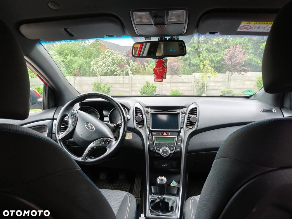Hyundai i30 blue 1.6 GDI Passion - 12