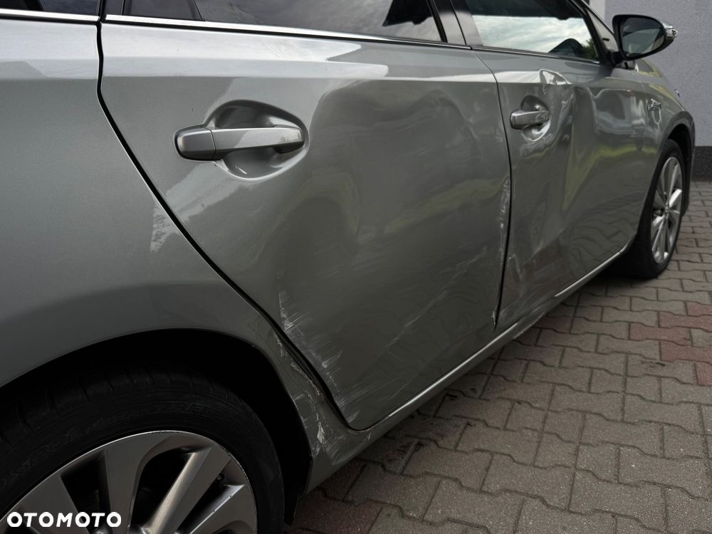 Toyota Auris 1.8 HSD Prestige NAVI - 18