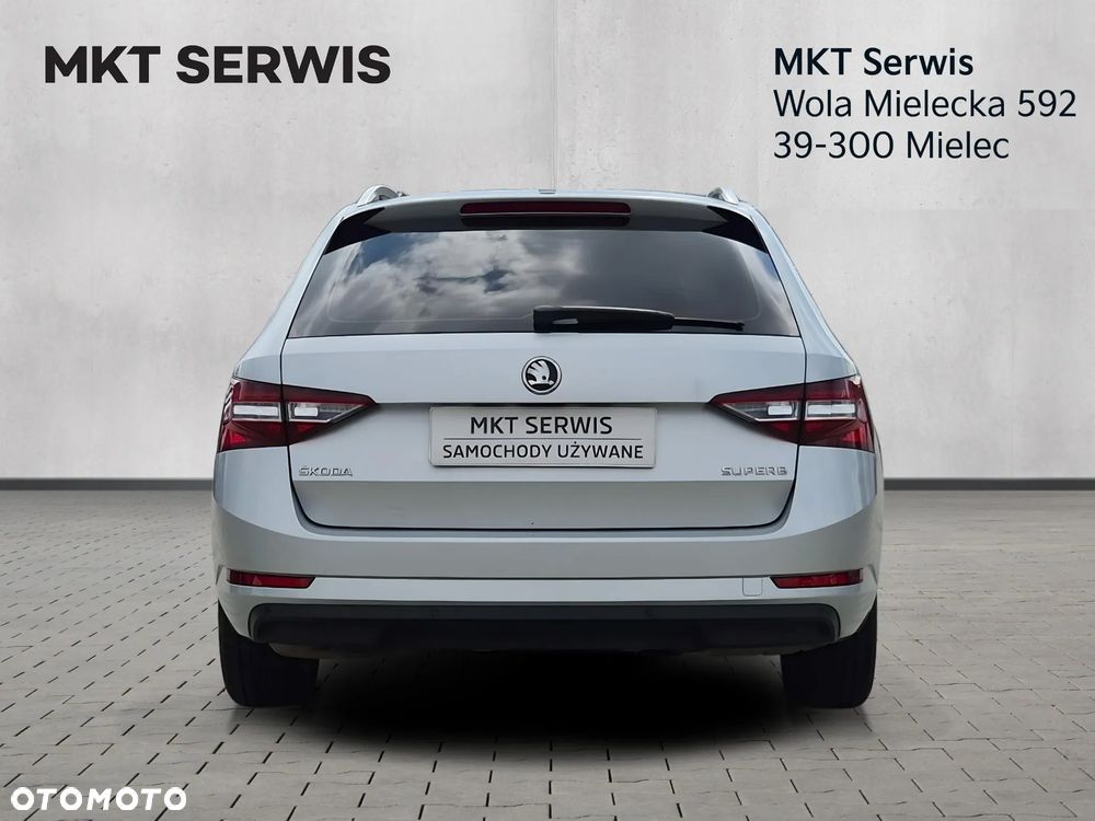 Skoda Superb 2.0 TDI 4x4 Style DSG - 4
