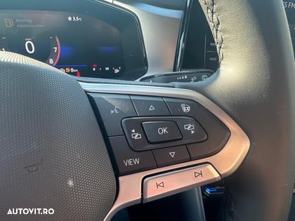 Volkswagen T-Roc - 12