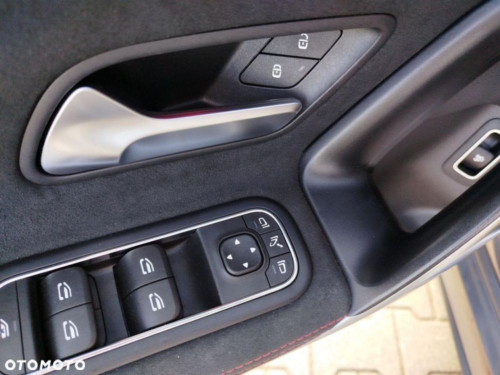 Mercedes-Benz CLA - 14