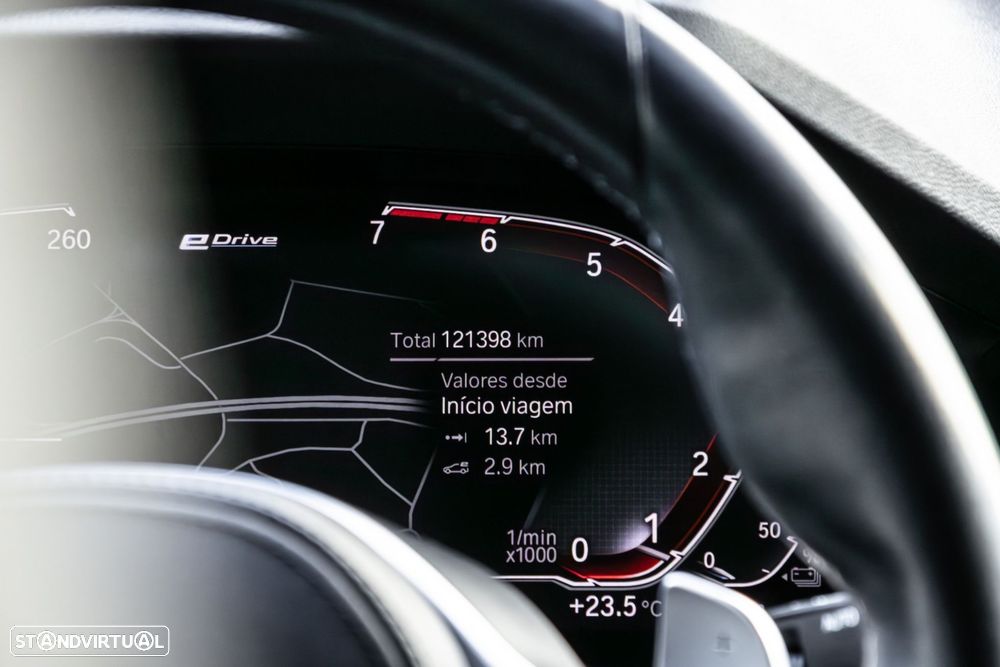BMW 330 e Pack M Auto - 19