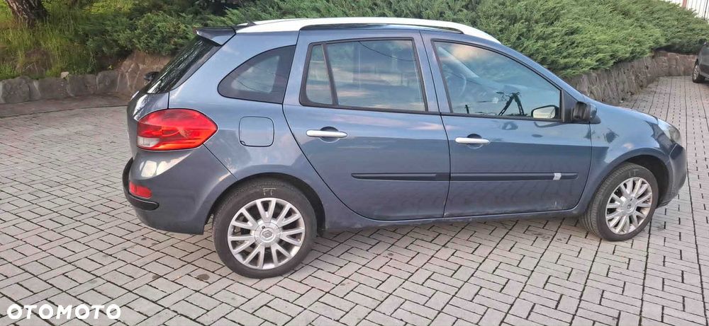 Renault Clio - 7
