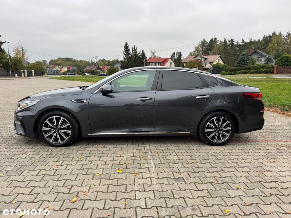 Kia Optima - 11