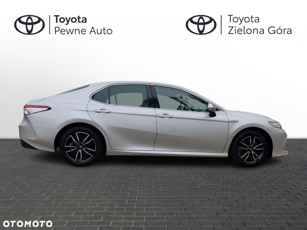 Toyota Camry 2.5 Hybrid Executive CVT - 6