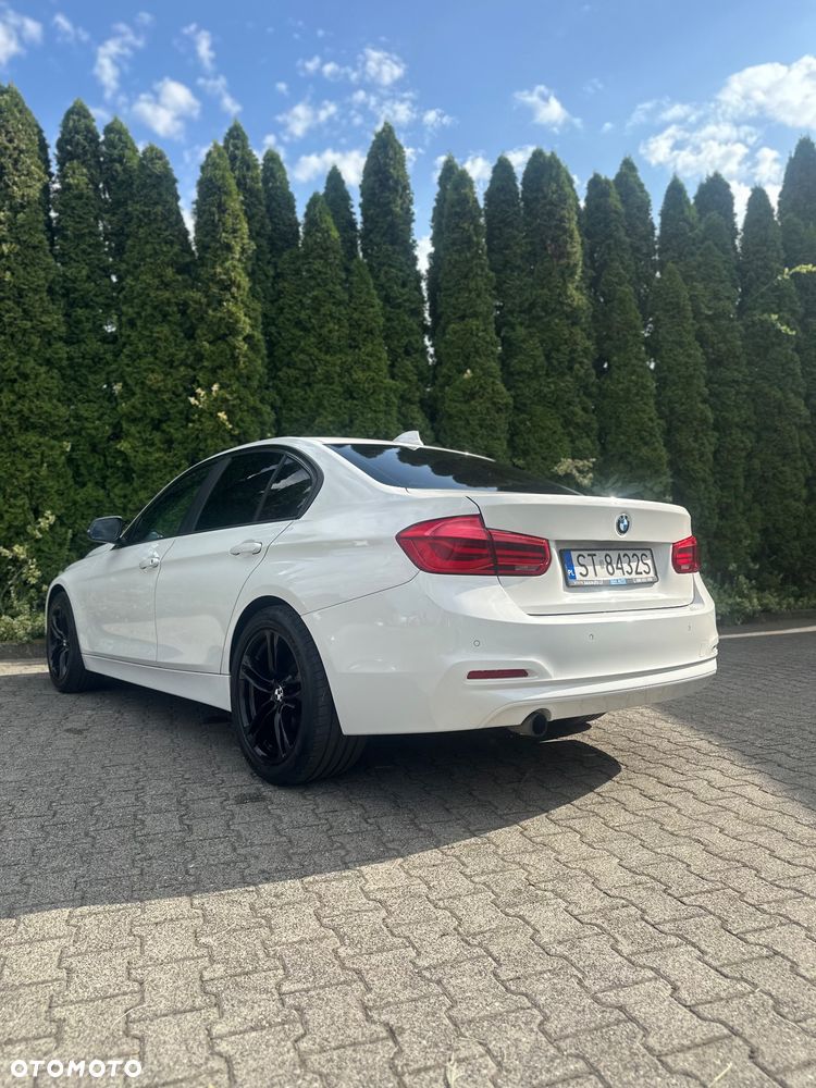 BMW Seria 3 318i - 6