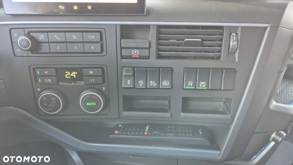 Volvo VOLVO///FH///460///2022/// GLOBETROTTER///XXL///FULL LED///VIRTUAL COCPIT/// KLIMATYZACJA POSTOJOWA/// JEDYNE 392 TYS KM///ZABUDOWY MIĘDZYOSIOWE///WAGA///NAWIGACJA///WZOROWY STAN - 35