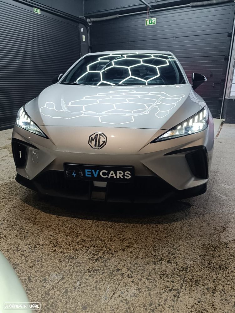MG MG4 77 kWh Extended Range Luxury - 1