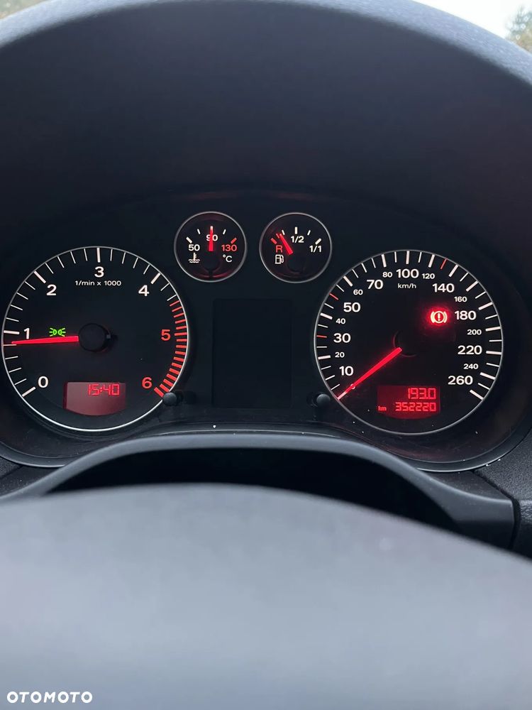 Audi A3 3-drzwiowe 2.0 TDI Ambition - 8