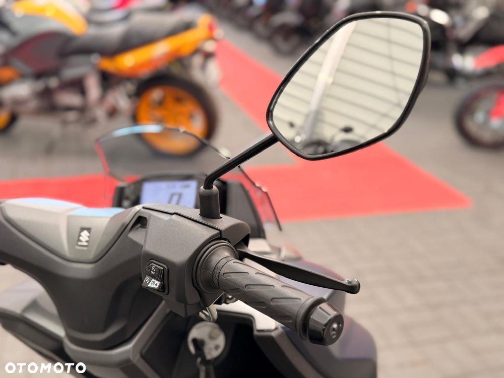 Suzuki Burgman - 9