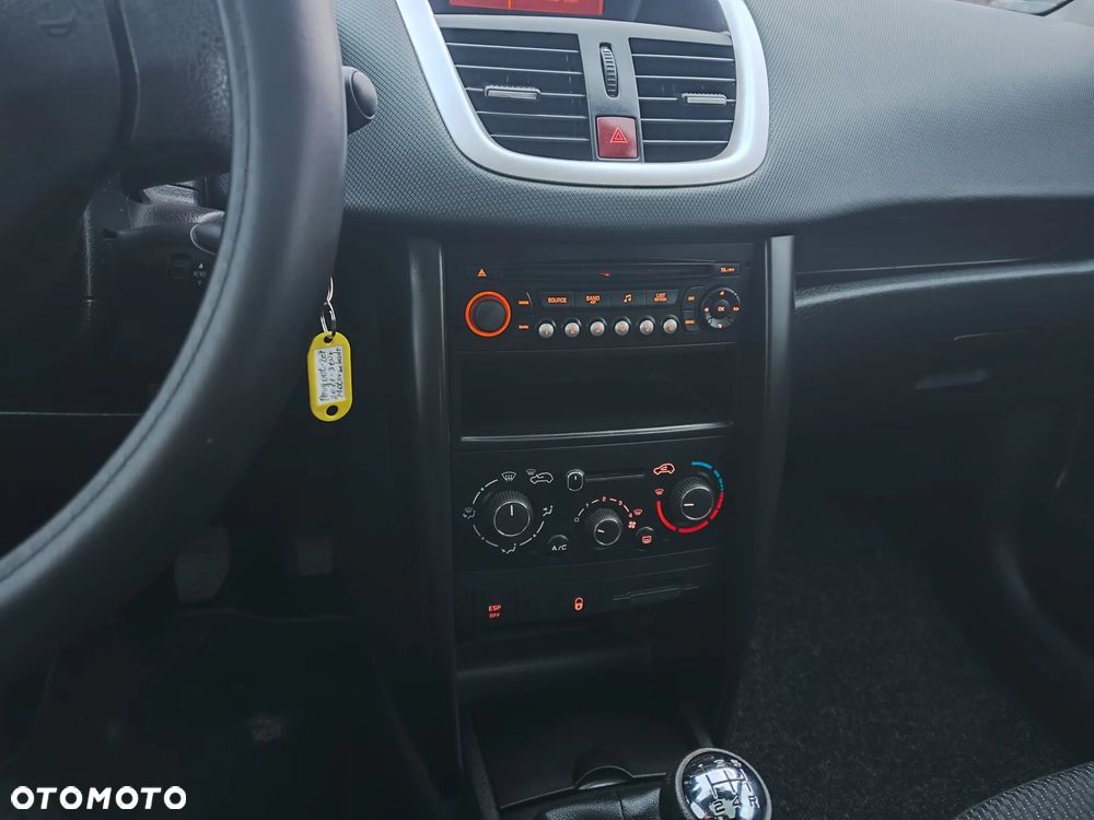Peugeot 207 - 14