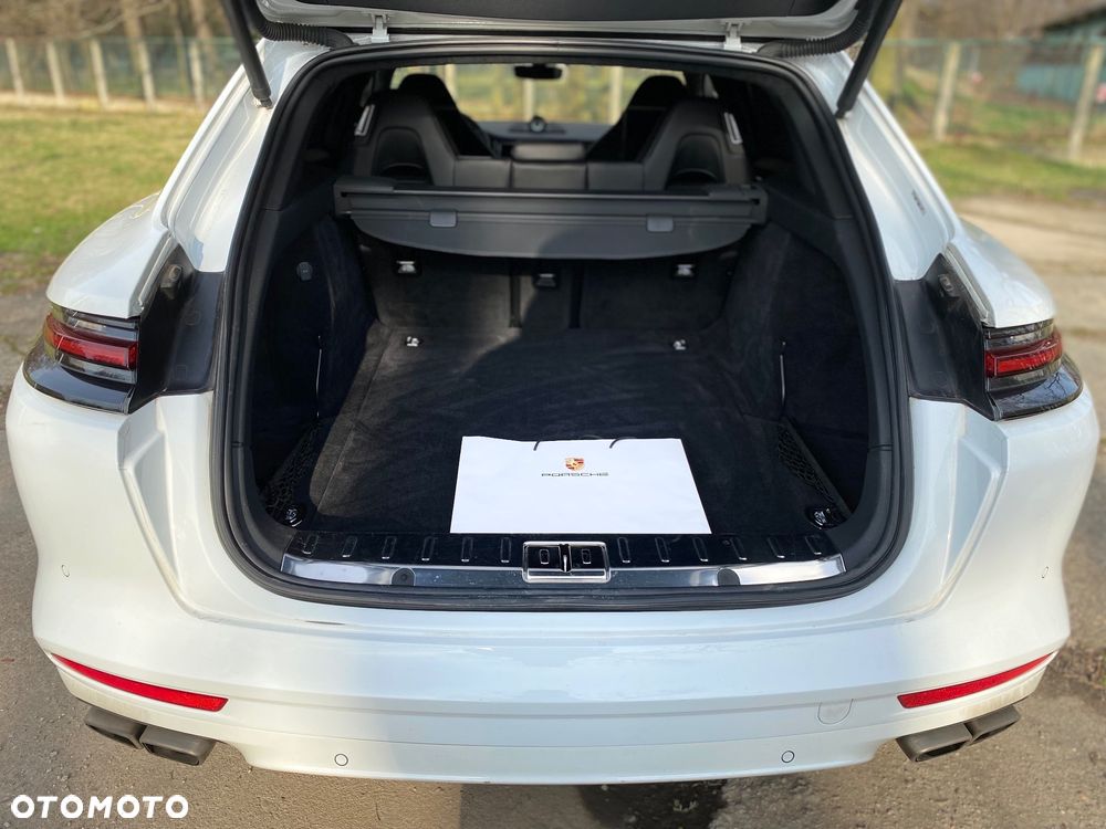 Porsche Panamera Turbo Sport Turismo - 9