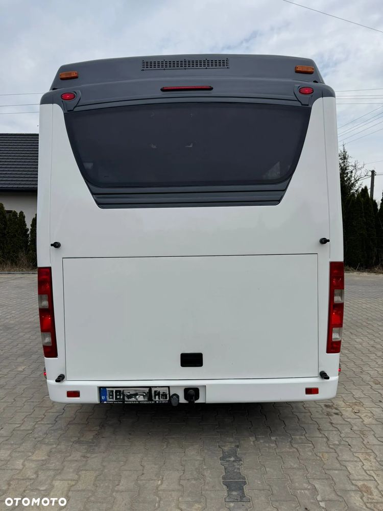 Mercedes-Benz VARIO 818D - 4