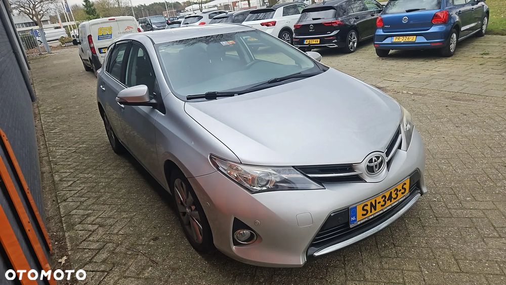 Toyota Auris 1.6 Executive - 24