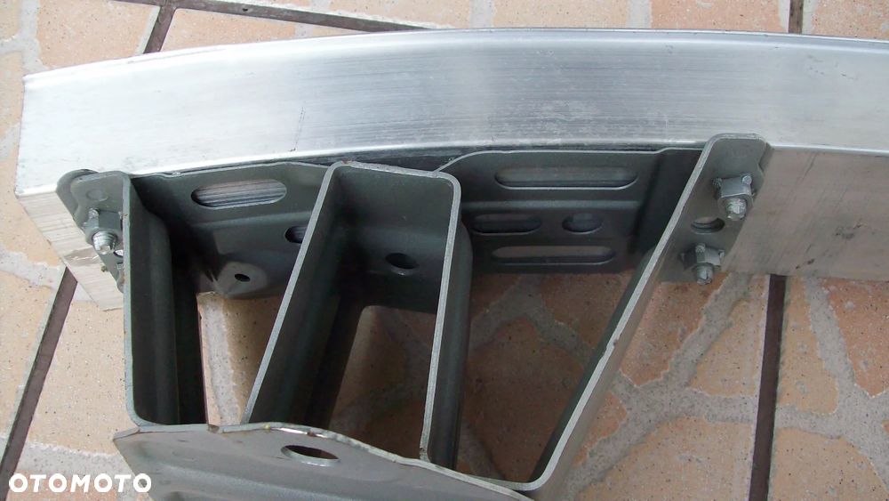 Zderzak tylny aluminiowy ze wspornikami - 2