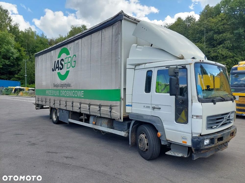 Volvo FL 220 - 2