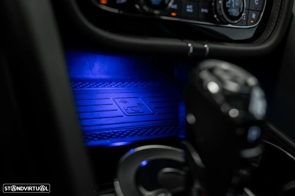 Bentley Bentayga V8 - 35