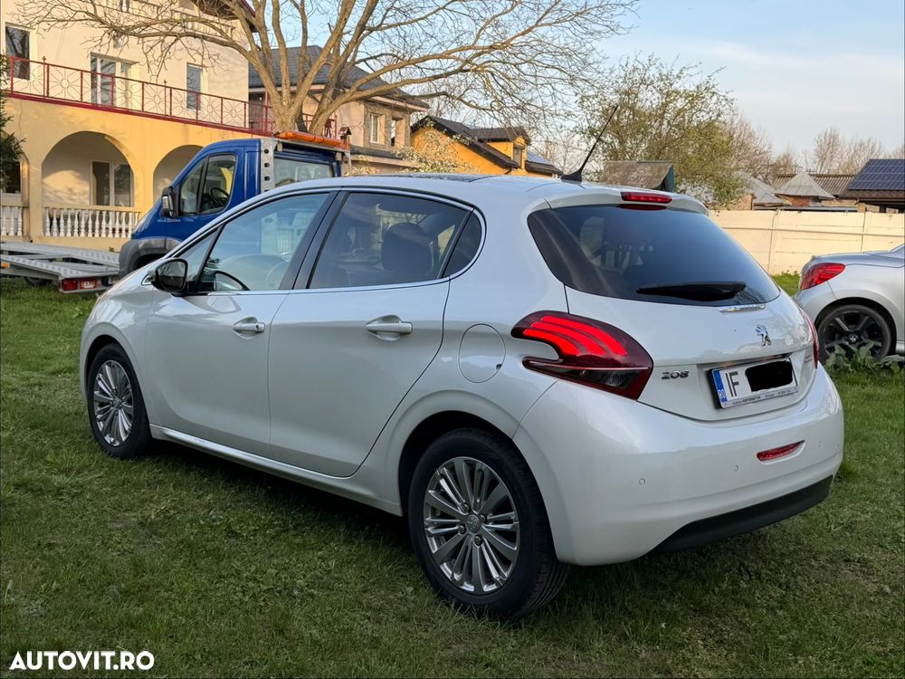 Peugeot 208 PureTech 82 Start & Stop Allure - 7