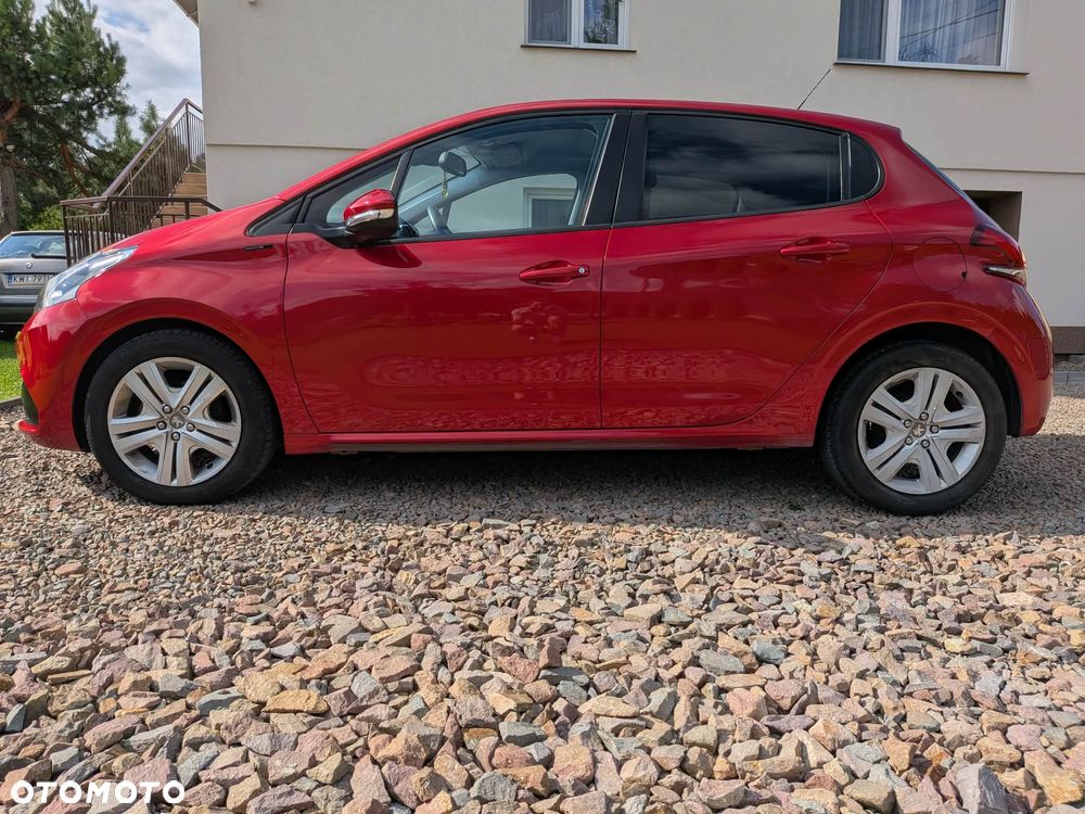 Peugeot 208 1.2 PureTech GPF Signature S&S - 5