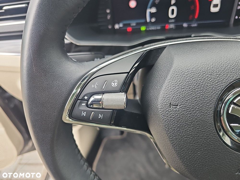 Skoda Superb 2.0 TDI SCR L&K DSG - 22