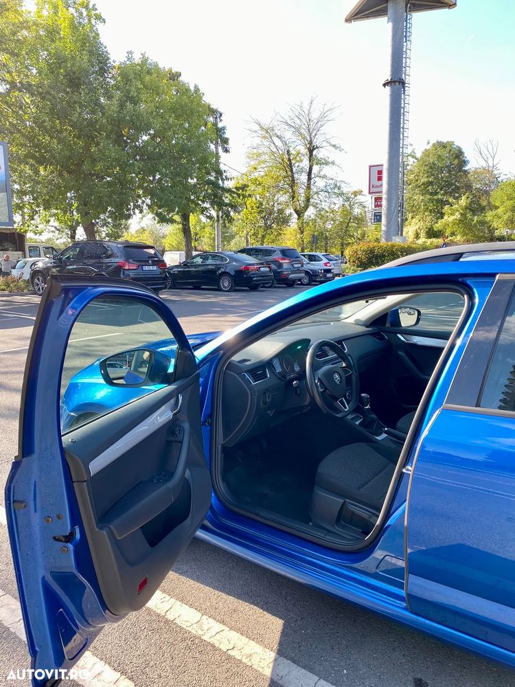 Skoda Octavia 2.0 TDI STYLE - 11