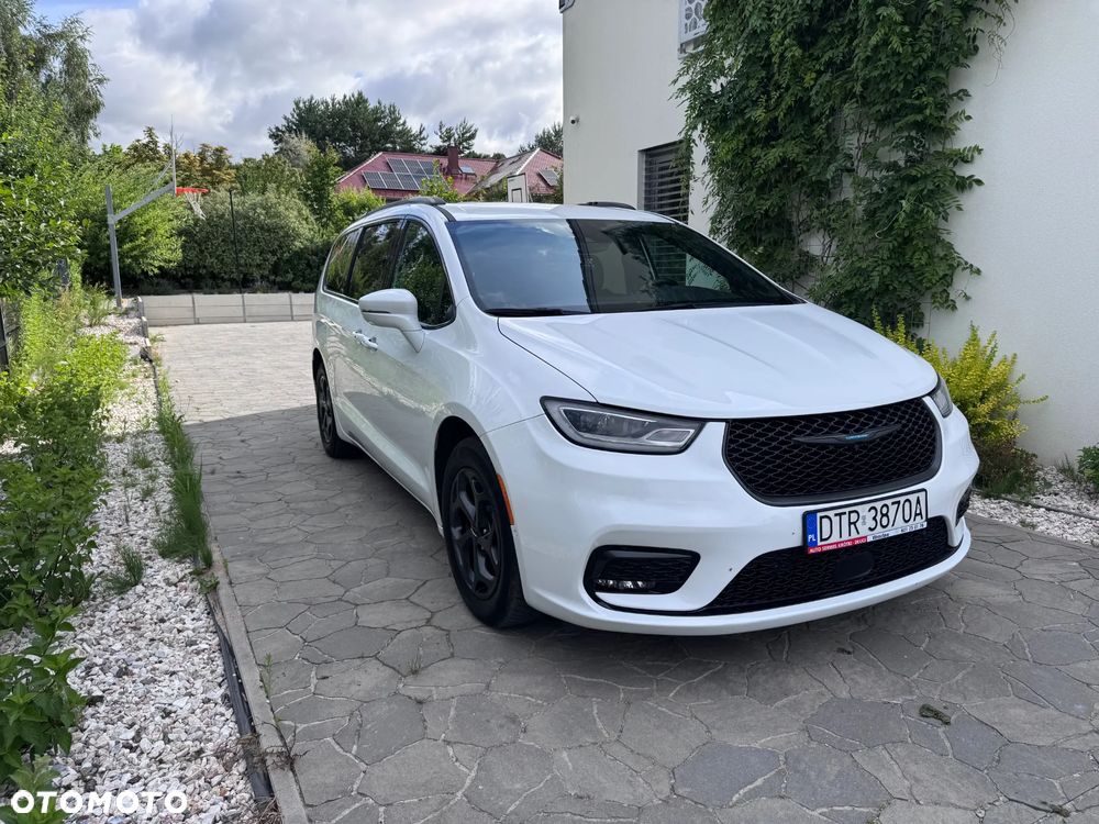 Chrysler Pacifica - 3
