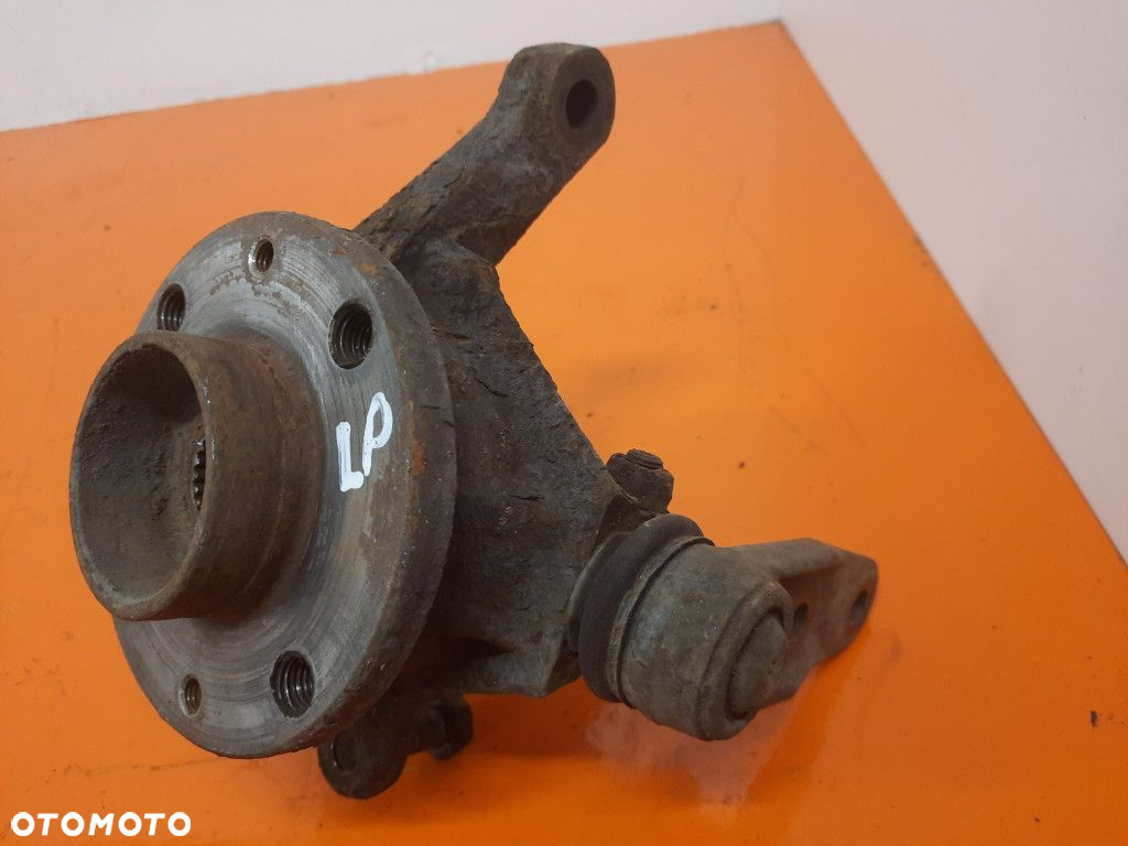 NISSAN KUBISTAR I 1.5DCI 88KM 03-08 PIASTA ZWROTNICA LEWA PRZÓD  K9K - 3