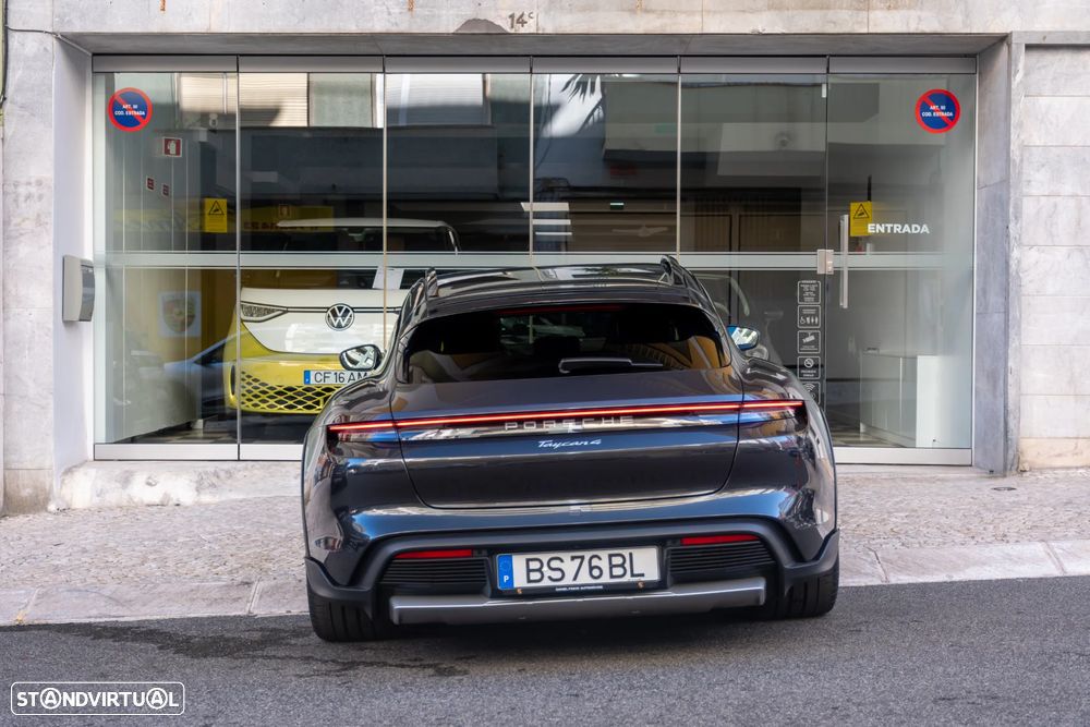 Porsche Taycan Cross Turismo 4 - 56