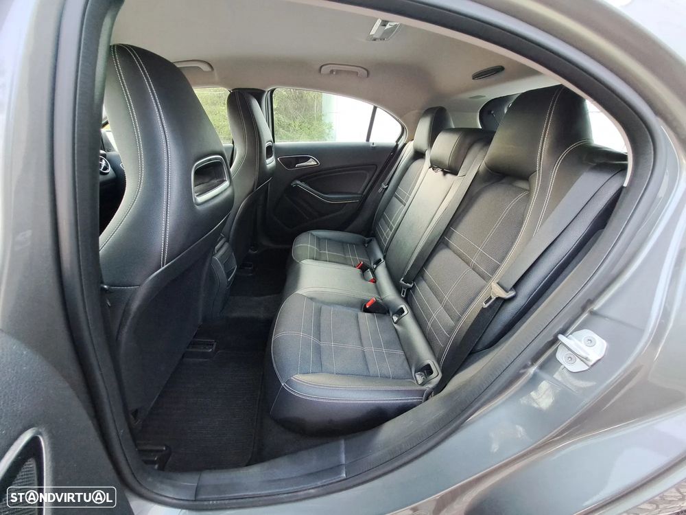 Mercedes-Benz A 180 d Urban - 8