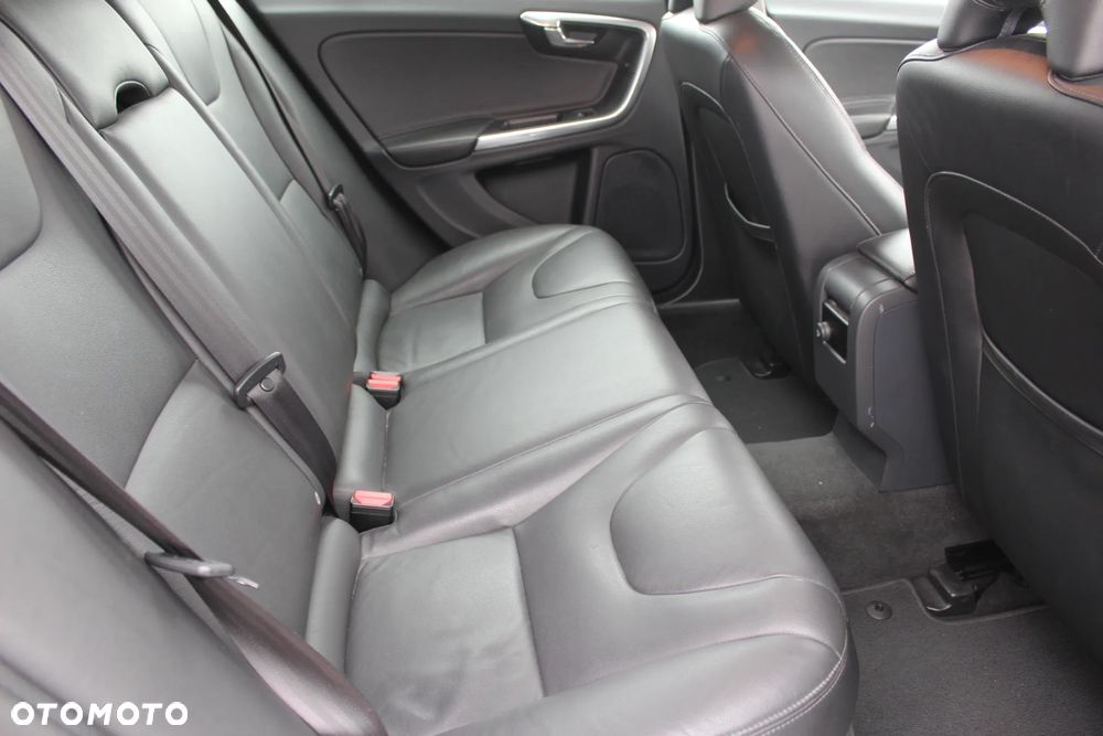 Volvo V60 D3 Drive-E Summum - 9