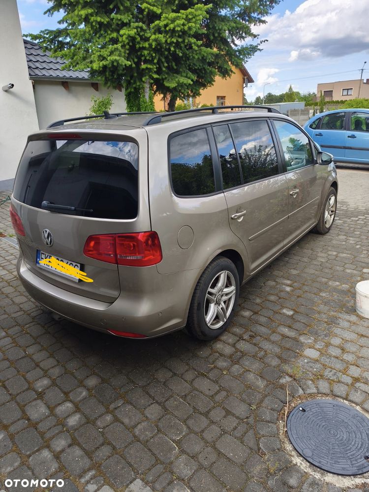 Volkswagen Touran - 28