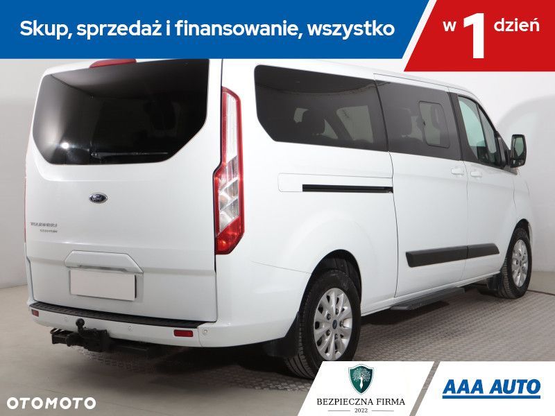 Ford Tourneo Custom - 6