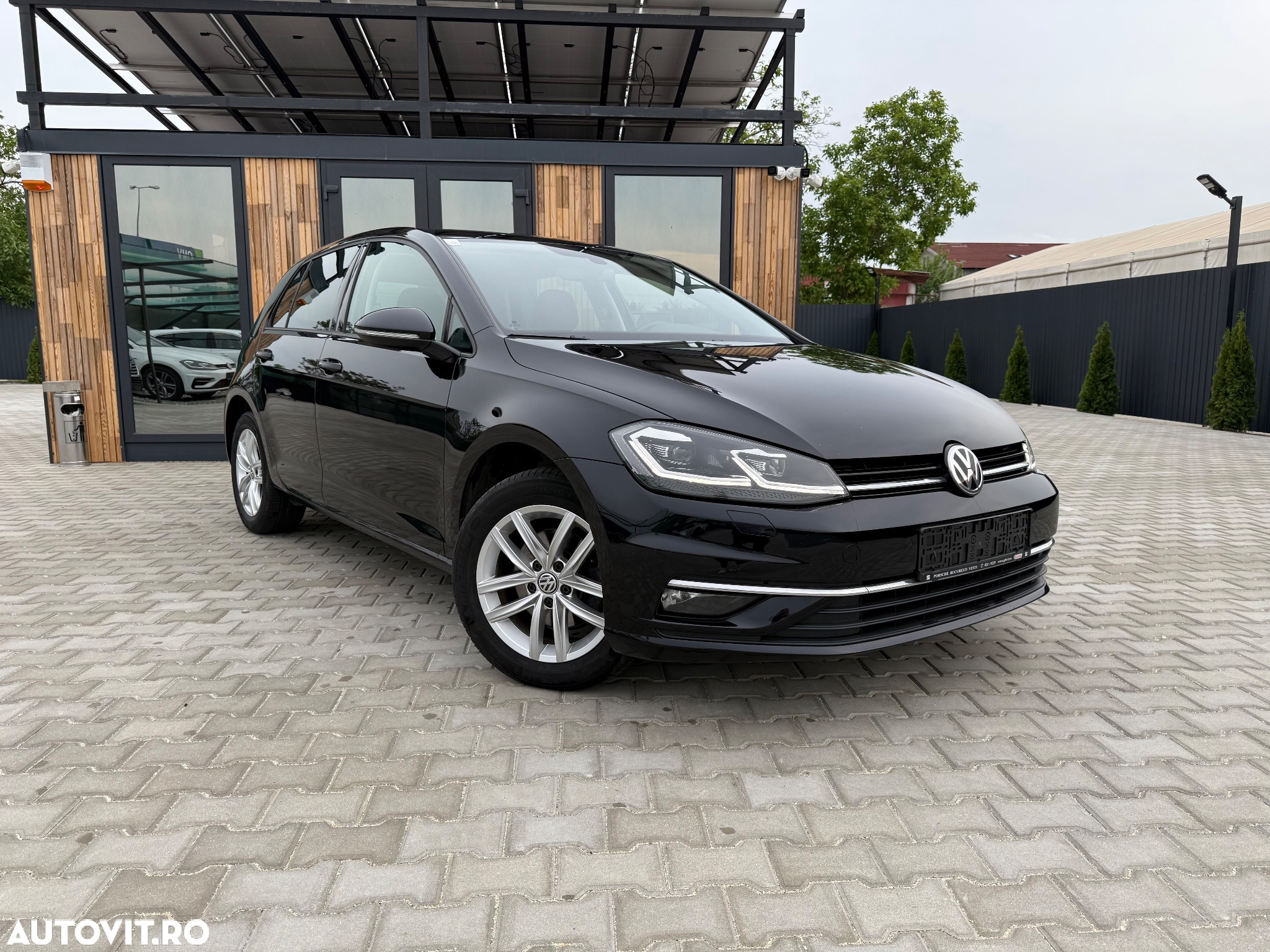 Volkswagen Golf 2.0 BlueTDI DSG Comfortline - 5