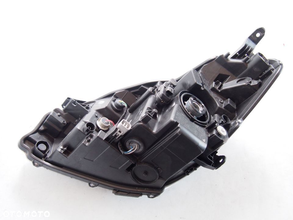 Toyota Yaris III FL 17r Reflektor lewy lampa lewa 3 2017 - 3