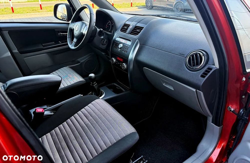 Suzuki SX4 1.6 Explore - 29