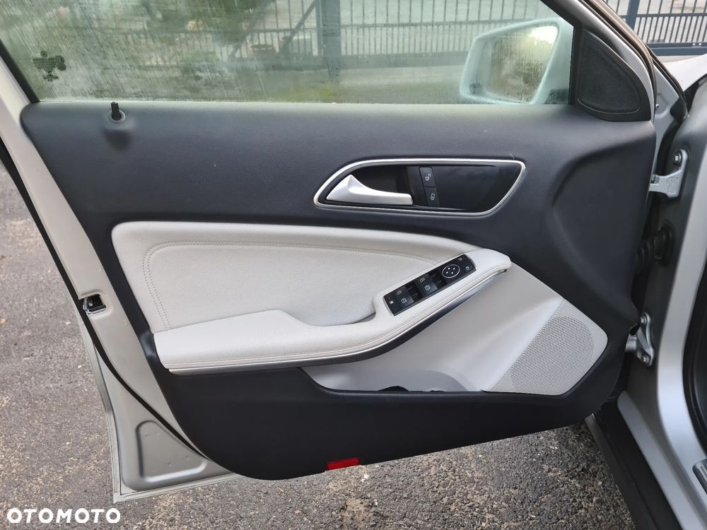 Mercedes-Benz GLA - 3