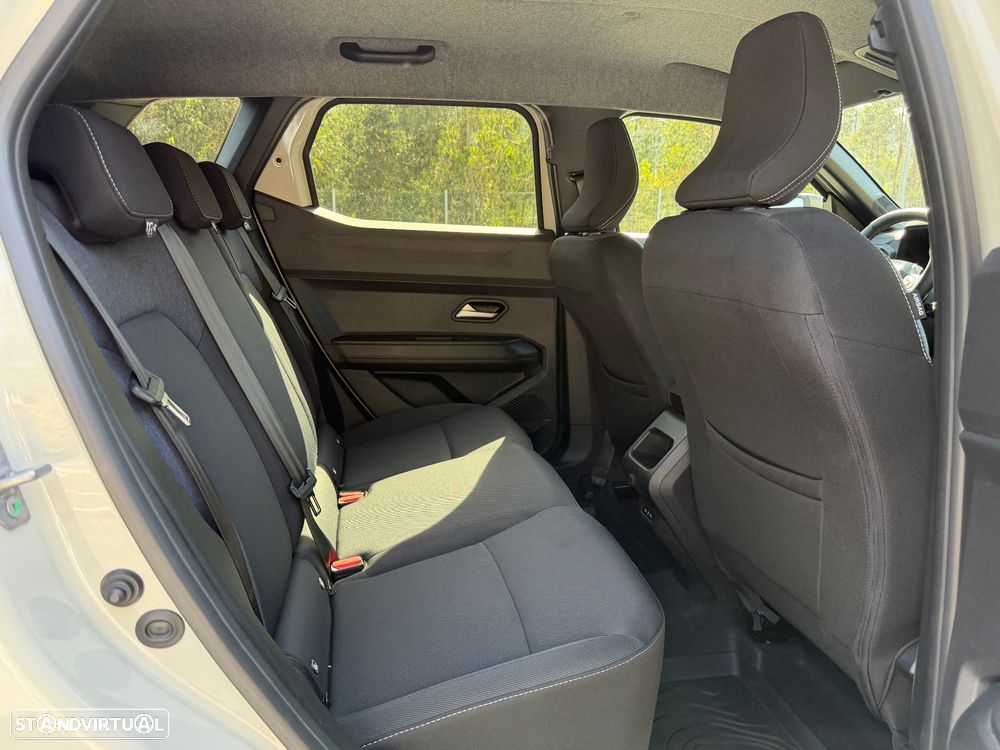 Dacia Duster 1.6 Hybrid Journey - 45