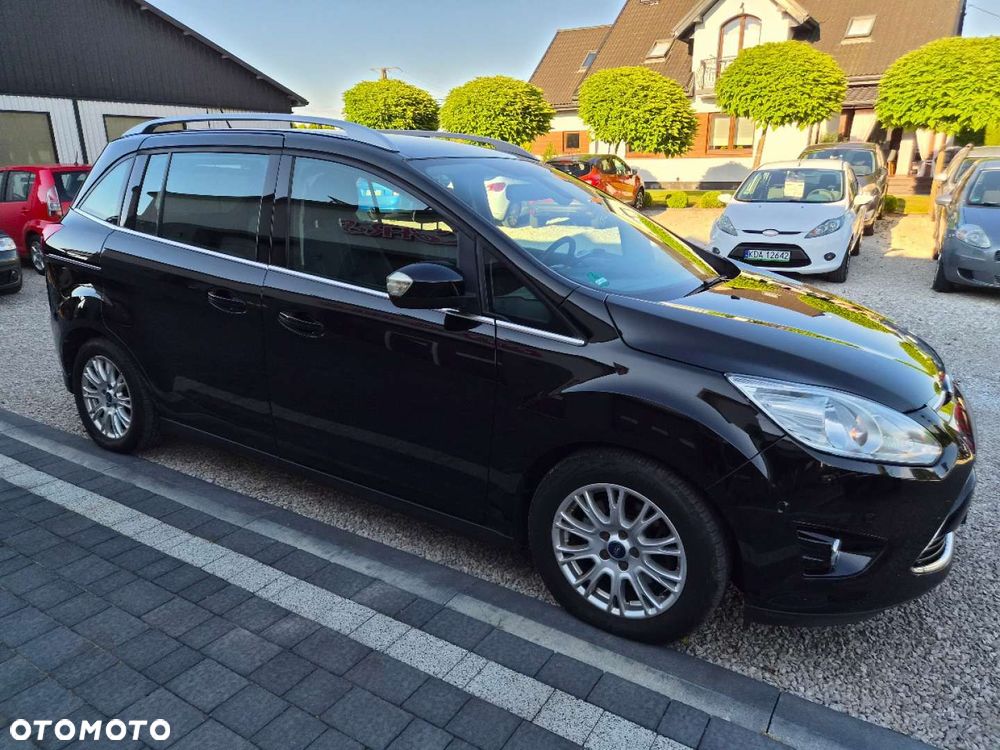Ford Grand C-MAX - 11